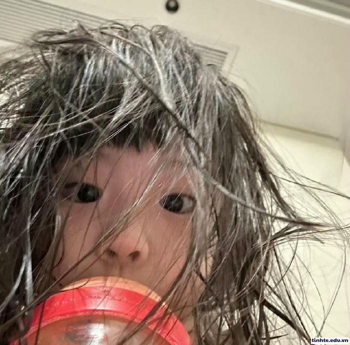 Meme em bé ngủ gật